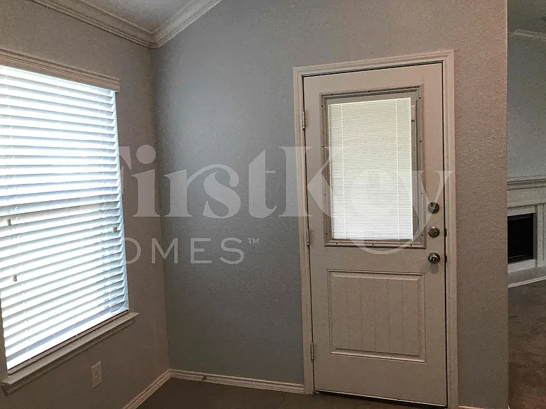 264 Callaghan Dr — Photo 12