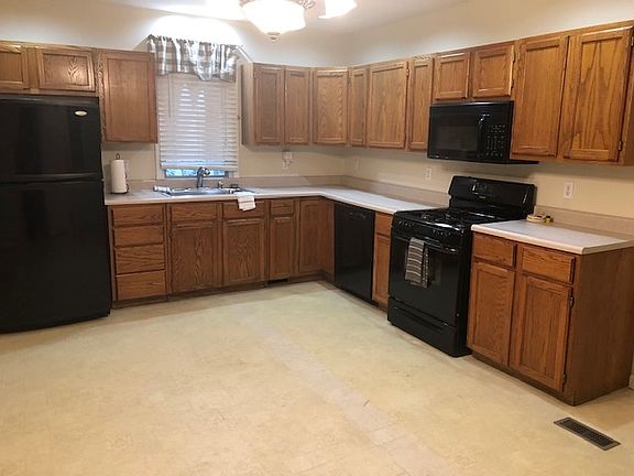3rd image of 1717 Hawthorne Ave