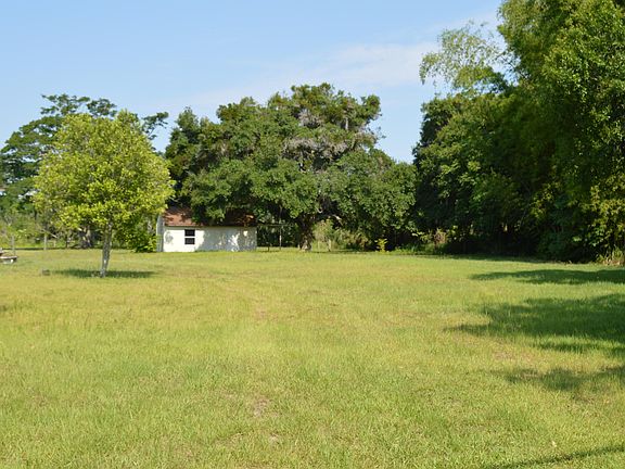2nd image of 3925 Indian River Dr