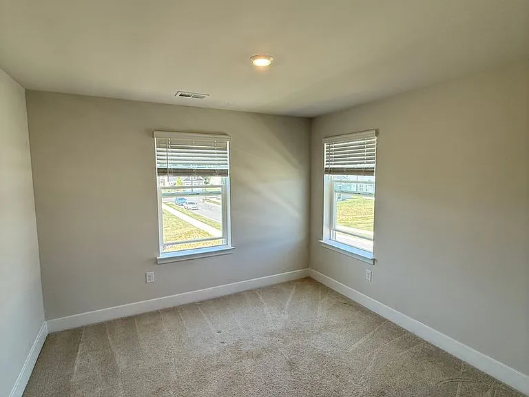 1670 Lake Placid Dr — Photo 15