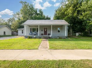 371 E Pine St, Batesville, AR 72501