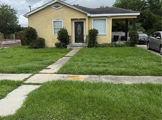 6228 Warrington Dr, New Orleans, LA 70122
