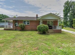 45 Double Creek Dr, Hendersonville, NC 28792