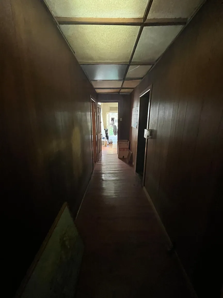 1104 W Adrian G Hinton Ave photo 1