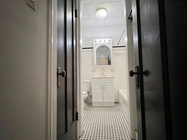4859 N Kenneth Ave #3 — Photo 7