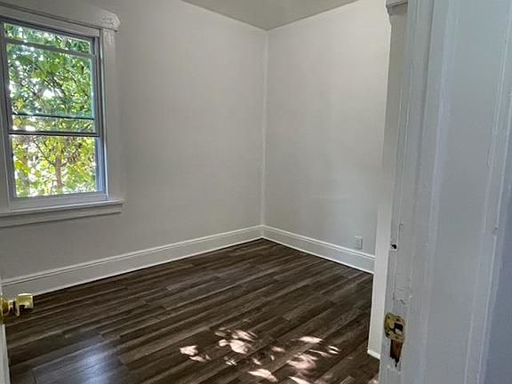 5th image of 147 Shaw St Floor 2