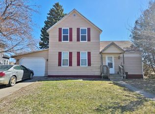 107 2nd Ave SW, Rugby, ND 58368