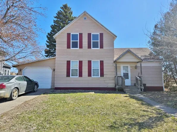 107 2nd Ave SW, Rugby, ND 58368