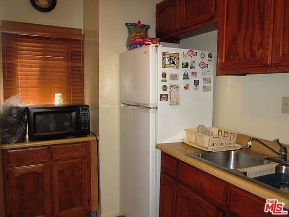 3rd image of 2034 W Florence Ave