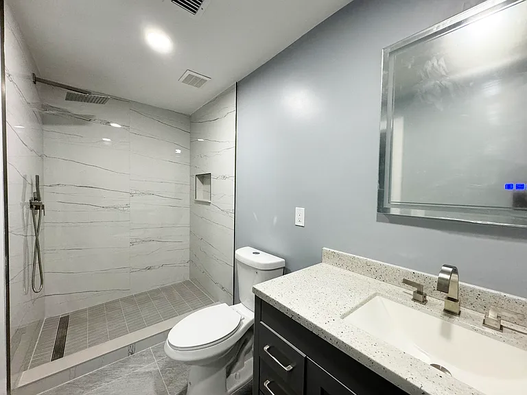 702 NE Lanfair St — Photo 4