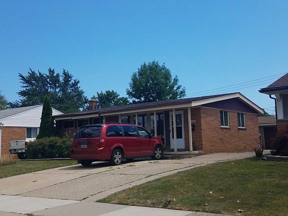3rd image of 21324 Masonic Blvd