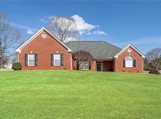 710 Roland Manor Dr, Dacula, GA 30019