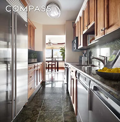 Sold by Compass | media 5