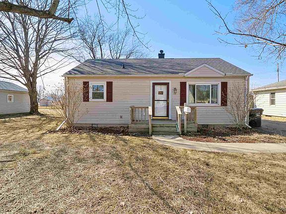 2nd image of 131 Hilltop Dr