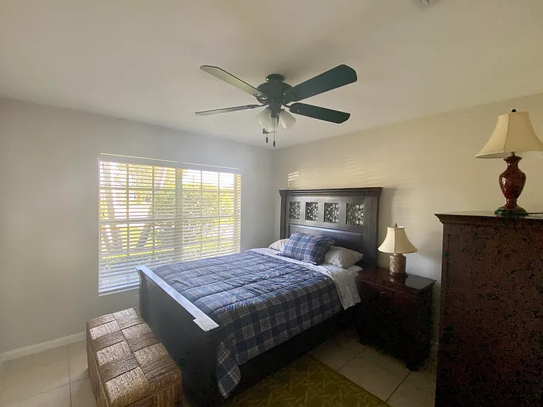 1094 Raintree Ln — Photo 23