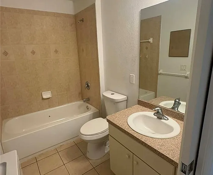 1002 W 12th St — Photo 7