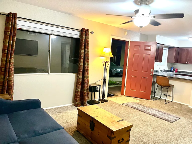 1014 E Spence Ave — Photo 6