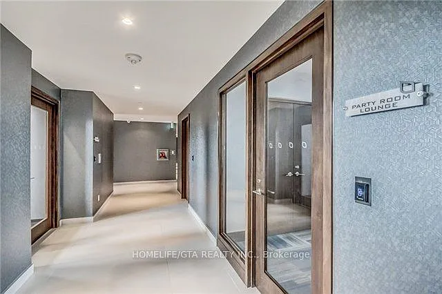 255 Village Green Sq #801 — Photo 5