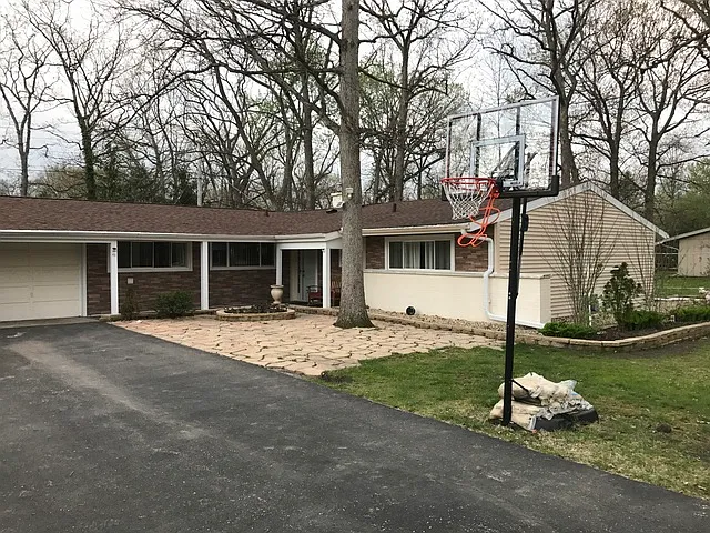 5 Cambridge Ln photo 1
