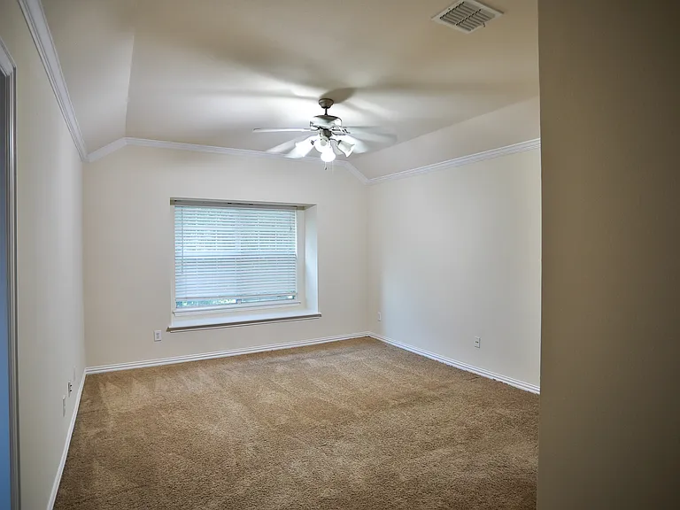4611 Penelope Ln — Photo 5