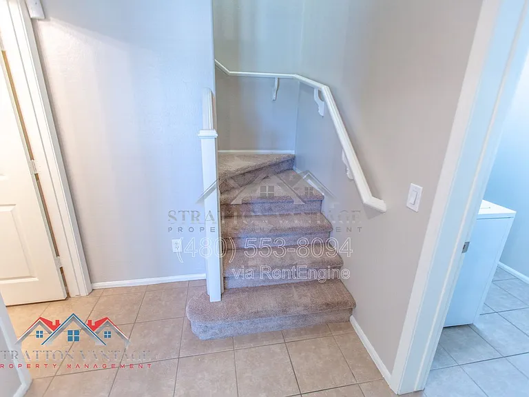 2218 N 77th Dr — Photo 16