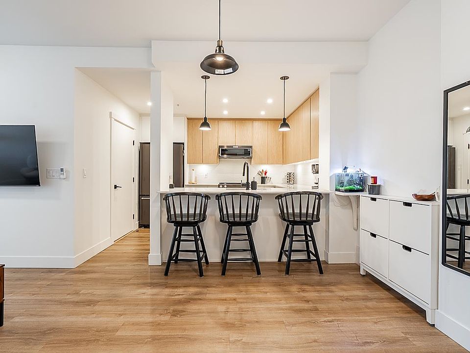 1st image of 2180 Kelly Ave #1608