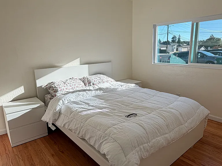 2846 Tara Hills Dr — Photo 1