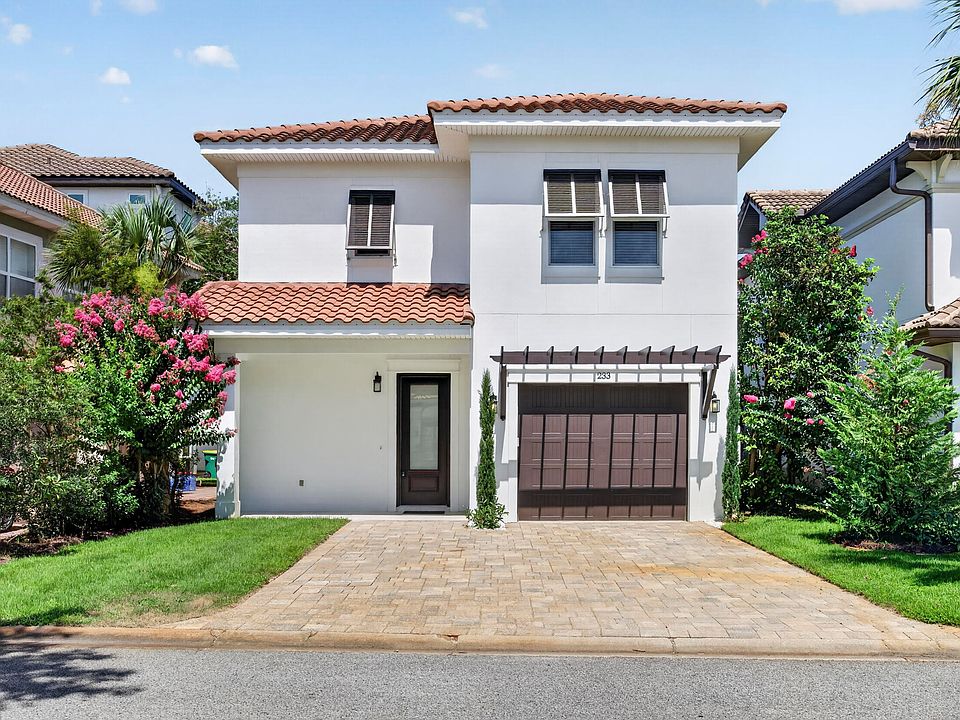 1st image of 233 Calusa Blvd