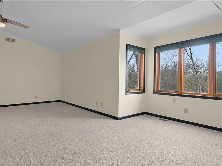 72 Hunter Ln — Photo 18