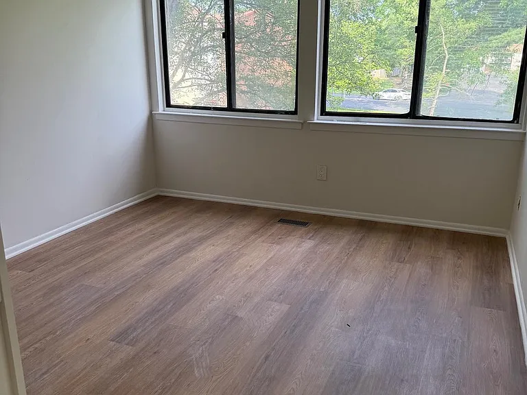 4610 Acton Ct — Photo 13