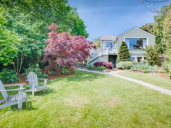 5535 36th Ave NE, Seattle, WA 98105