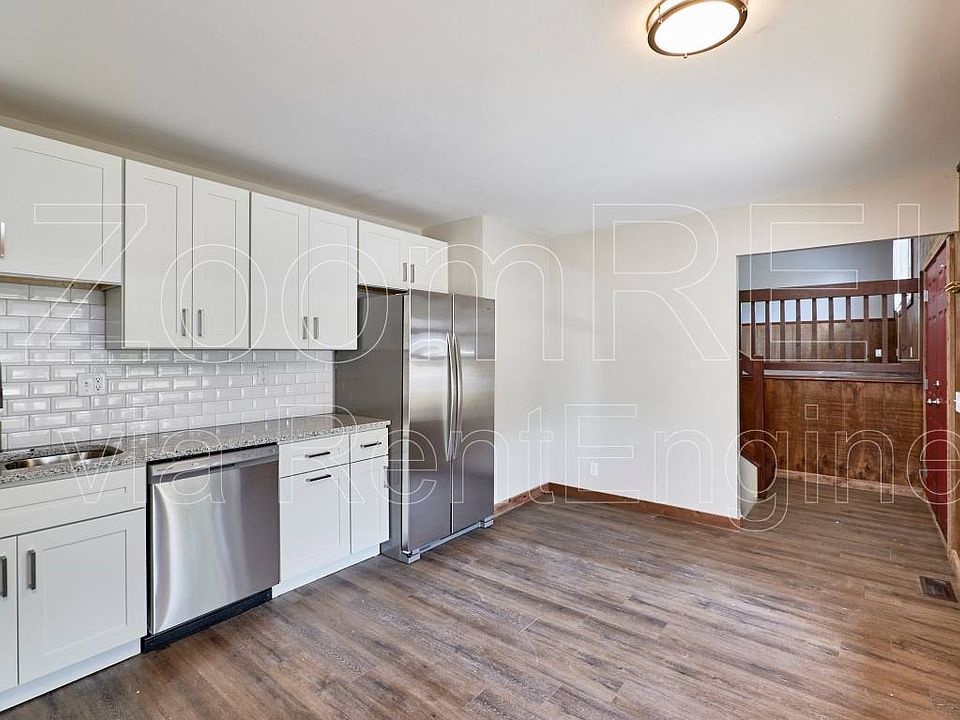 1st image of 2085 Loveland Dr