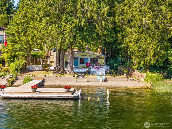21 E Shore Court, Grapeview, WA 98546