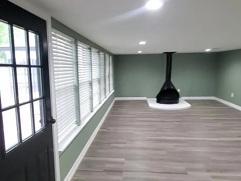 101 Lindsey Ave — Photo 12