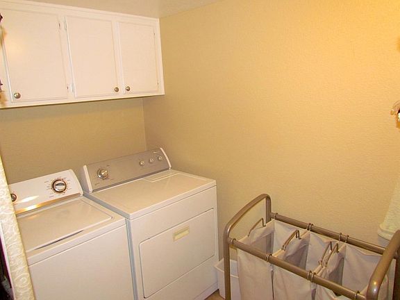 5th image of 13601 Ironstone Ave