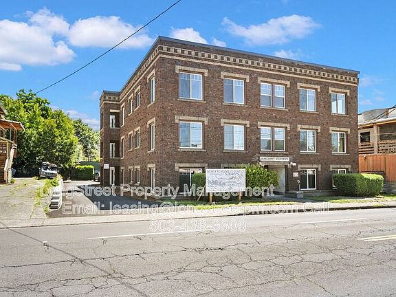 2nd image of 804 SE Cesar Estrada Chavez Blvd Unit 37