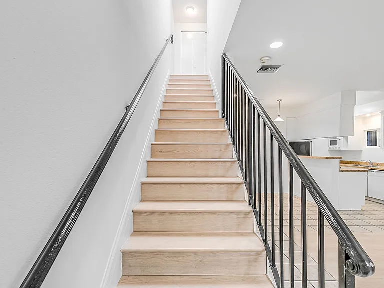 8729 Willis Ave. — Photo 12