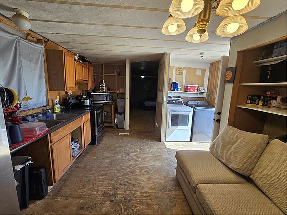 3rd image of 3535 E Ryan Avenue