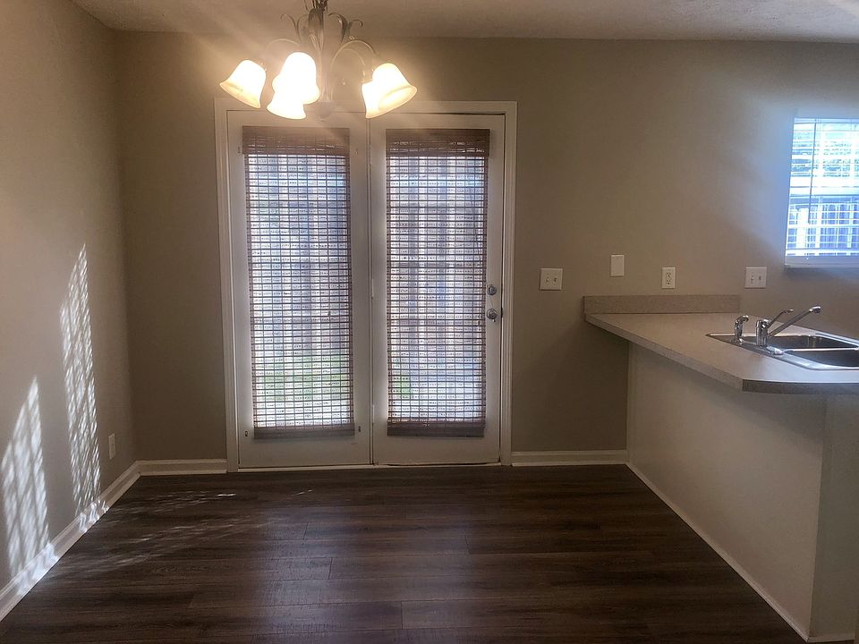 1st image of 951 Seven Oaks Blvd