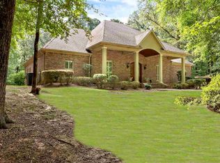 1110 Suzanna Dr, Raymond, MS 39154