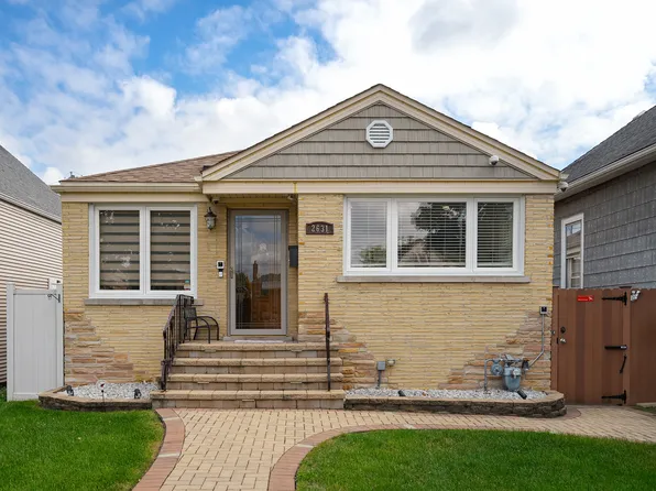 2631 Marwood St, River Grove, IL 60171