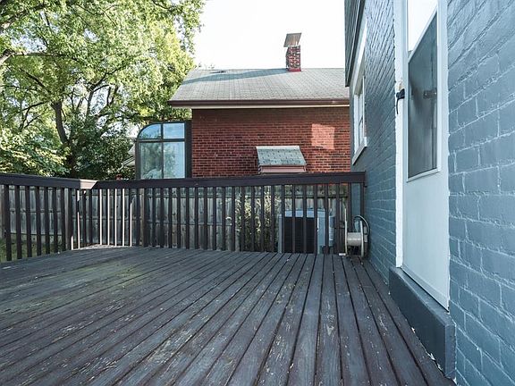 5th image of 94 De Camp Ave