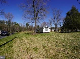 Emerson Dr, Falling Waters, WV 25419