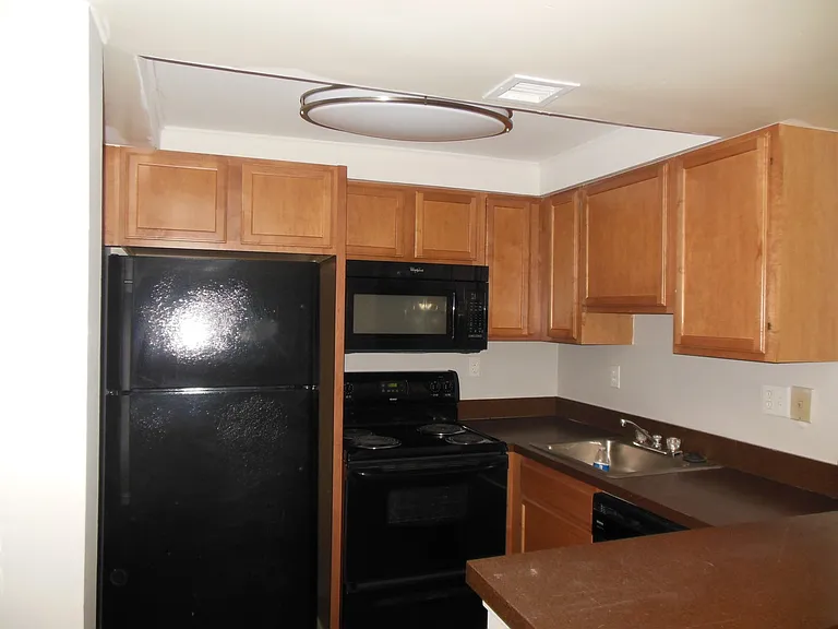 744 Executive Center Dr #23-9-23 — Photo 2