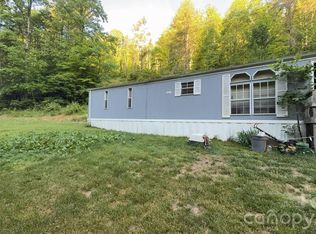 468 Long Branch Rd, Green Mountain, NC 28740