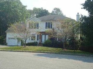 11 Ronna Ct, Monmouth Junction, NJ 08852