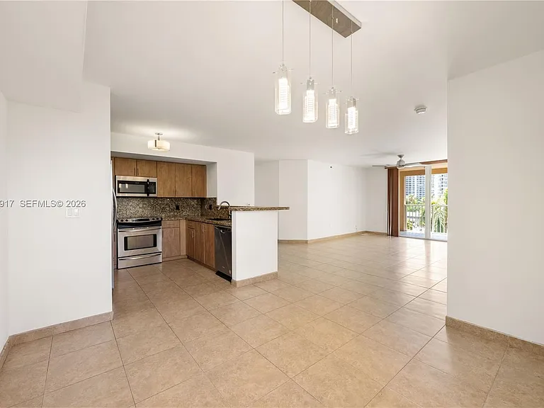 19501 E Country Club Dr #9508 — Photo 2