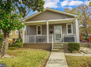 817 57th Pl, Capitol Heights, MD 20743