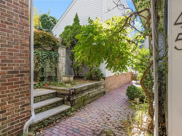 45 Pratt St, Providence, RI 02906