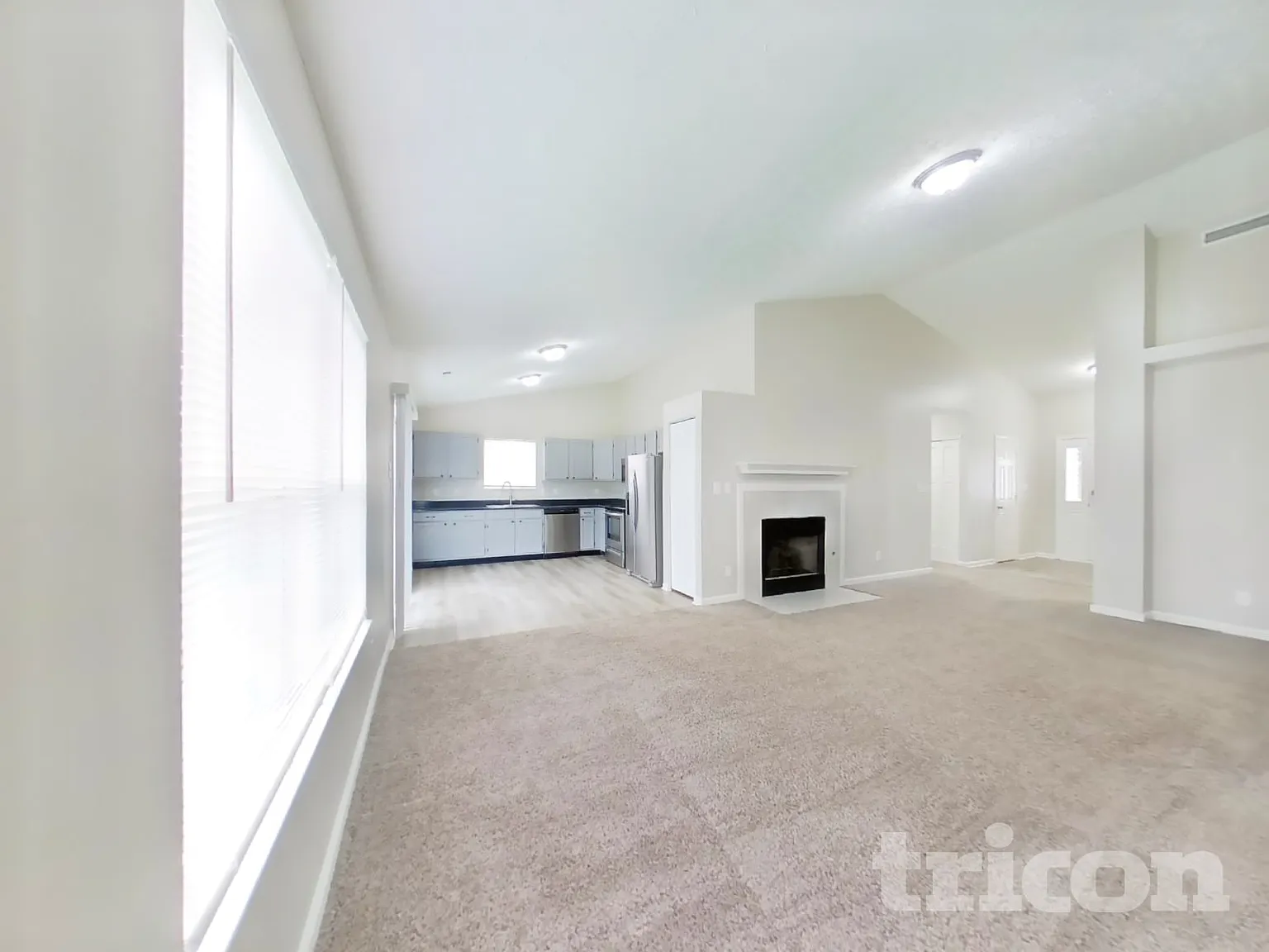 8439 Bentonville Place Indianapolis IN — Photo 2